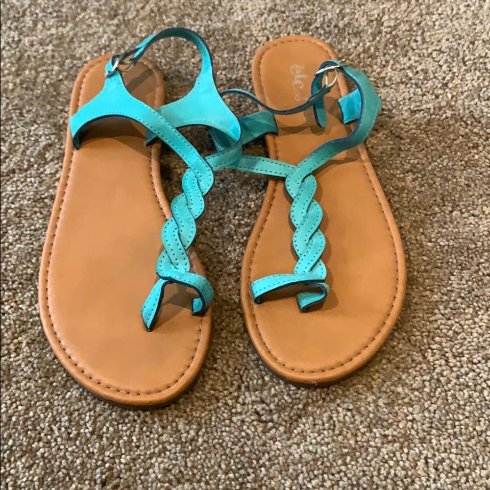 Sandals - Picture 2 of 3